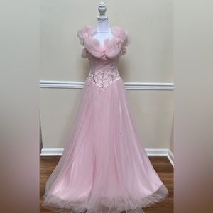 Datangep Women’s Lace up Ball Gown/Quinceañera Dress in pink. Size 4.